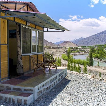 Neryok'S Indus View Hotel Chimre Kültér fotó