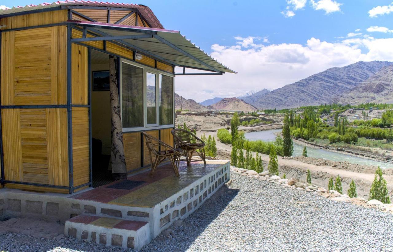 Neryok'S Indus View Hotel Chimre Kültér fotó
